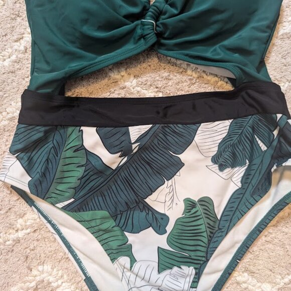 Tropical One Piece Plunge Neckline Cutout Criss Cross Swimsuit Size M - Picture 4 of 7